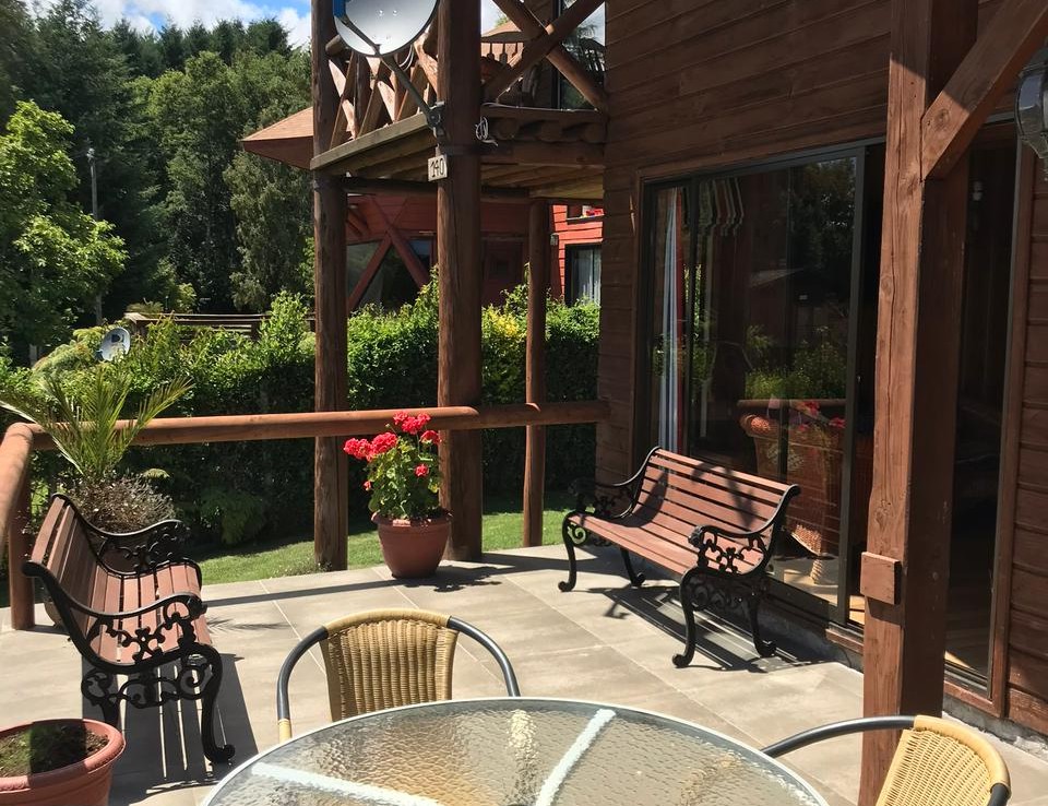 Pucon arriendo casa capacidad 12 personas, 4 dormitorios, 3 baños con acceso a lago